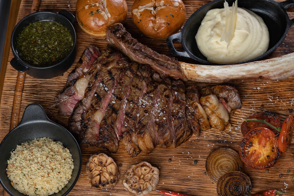 TOMAHAWK