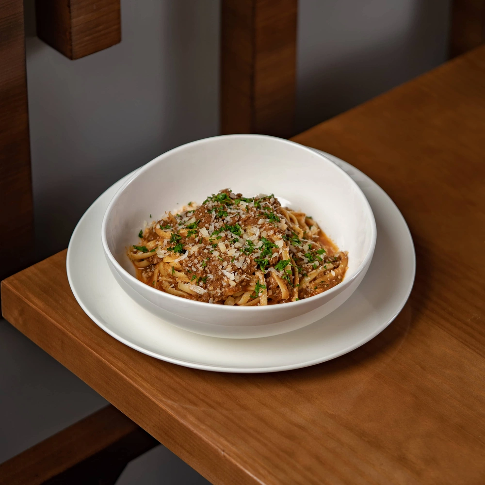 LINGUINI BOLOGNESE